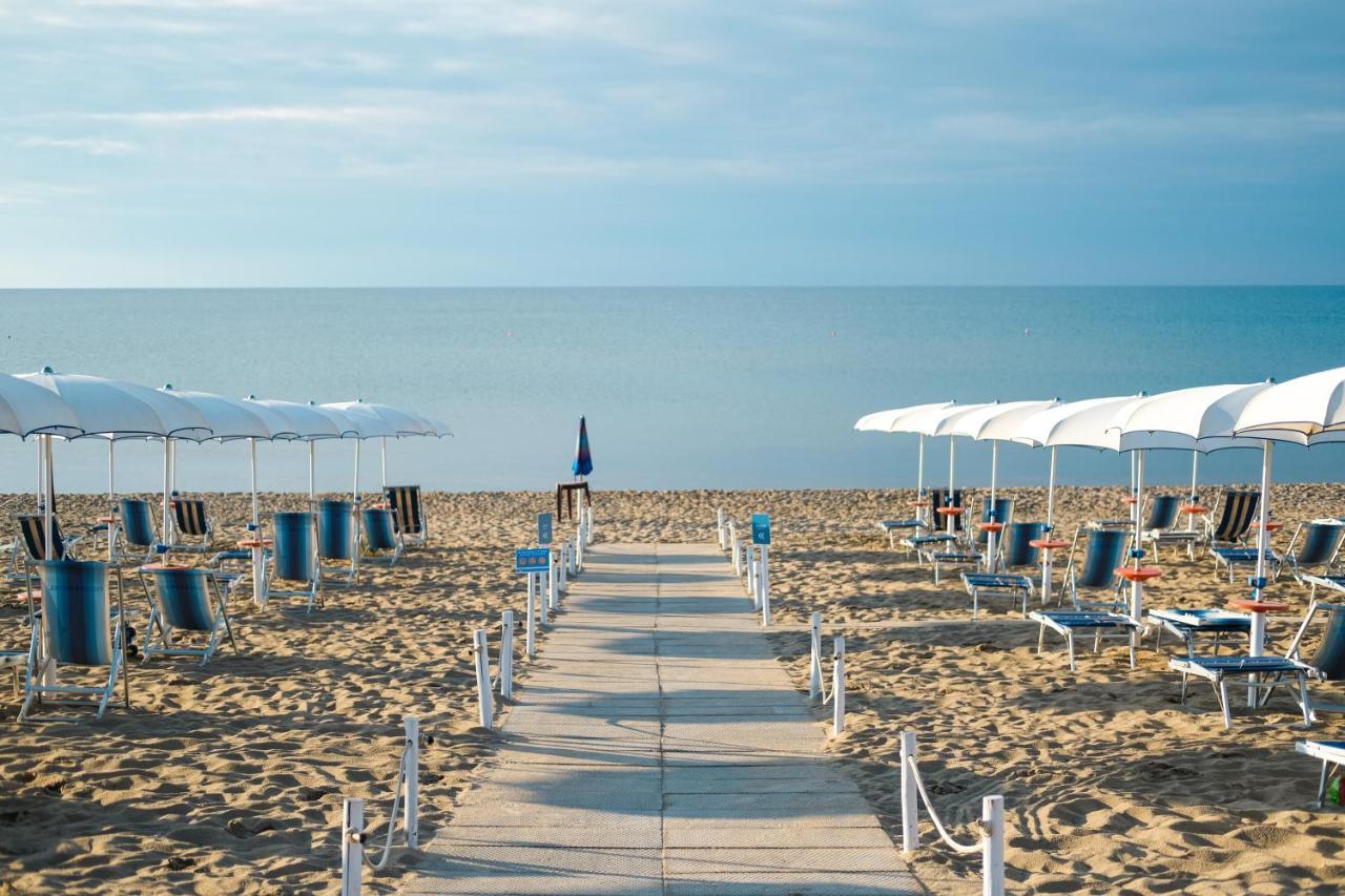 Ticho'S Greenblu Hotel Castellaneta Marina Luaran gambar